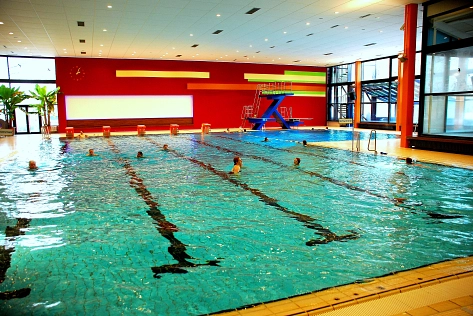 Das Schwimmerbecken im Emsbad. © Stadt Meppen