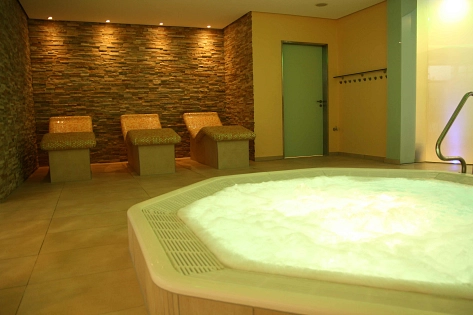 Whirlpool im Wellnessbereich&nbsp;&copy;&nbsp;Stadt Meppen